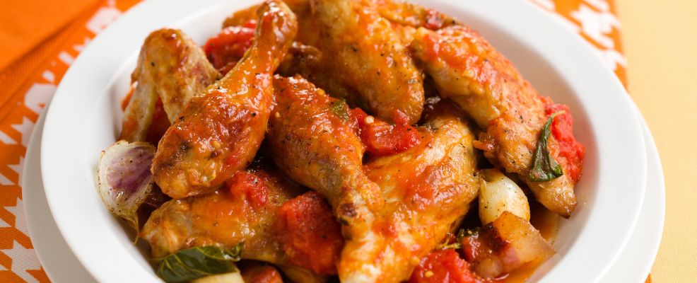 Umido di pollo al lardo con i pomodori | Sale&Pepe