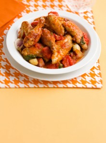 L'umido di pollo al lardo con i pomodori