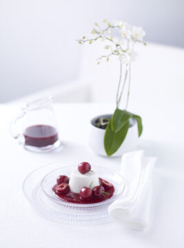 zuppa-di-ciliegie-e-ricotta-di-pecora