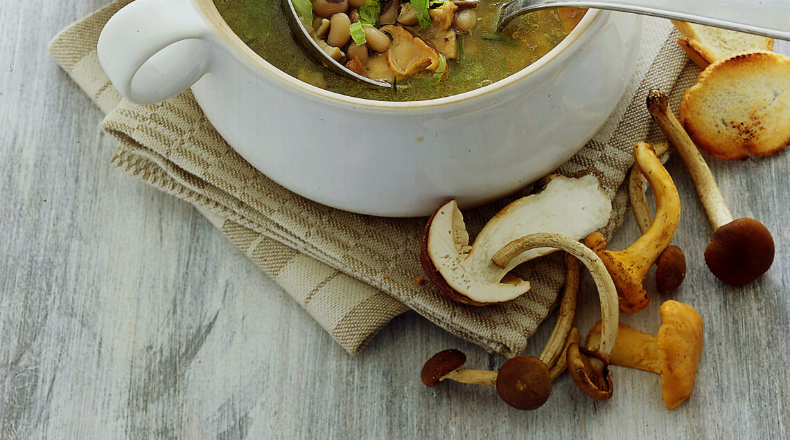 zuppetta di fagioli dall-occhio e porcini Sale&Pepe