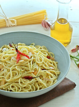 Spaghetti aglio, olio e peperoncino