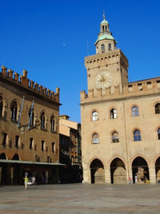 Palazzo Comunale, Piazza Maggiore, Bologna (Foto © Bruno Morandi /Robert Harding World Imagery /Corbis)