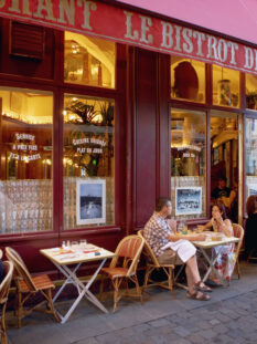 Lione, tipico bouchon in Rue Merciere (Foto © Jean-Pierre Lescourret /Corbis)