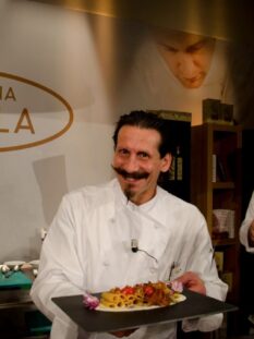 Armando Capochiani - Rigatoni con crema di scamorza al tartufo bianco