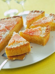 La torta con crema di pompelmo e cocco