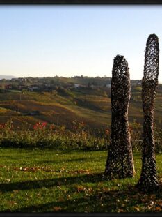 Torre Fornello - La Vigna delle Arti, scultura di Giuliano Mauri 2007