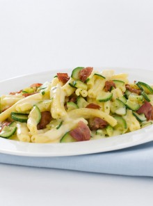 Carbonara con zucchine e bacon