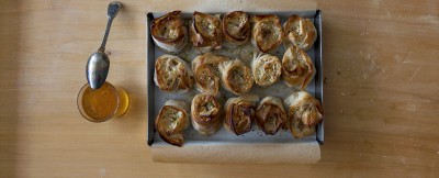ricetta rose di pasta fillo alla frutta secca