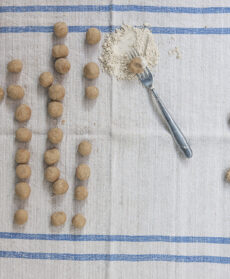 gnocchi di castagne e ricotta al ragù di coniglio Sale&Pepe preparazione