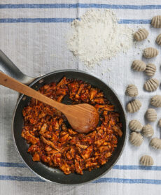 immagine gnocchi di castagne e ricotta al ragÃ¹ di coniglio Sale&Pepe