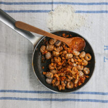 gnocchi di castagne e ricotta al ragÃ¹ di coniglio Sale&Pepe ricetta