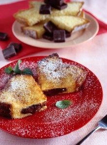 Sandwich di pandoro al cioccolato