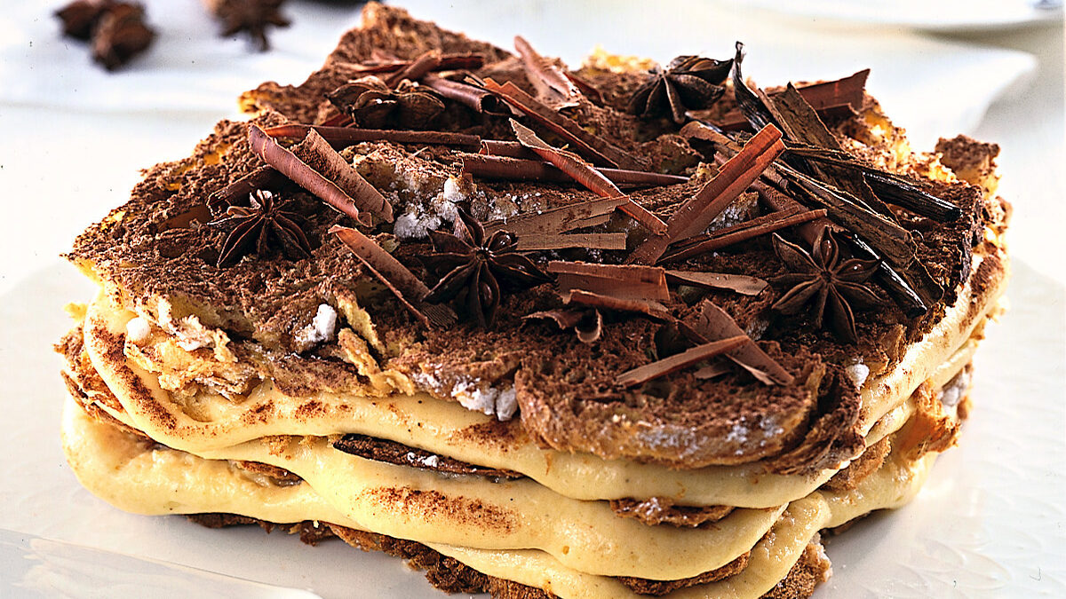 Millefoglie di pandoro speziata