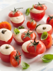 pomodorini-salsa-tonnata_2-crop-4-3-489-370