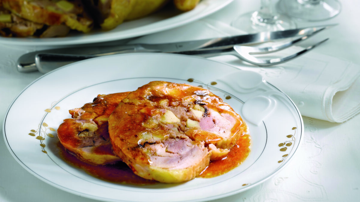 Tacchino al forno ripieno di salsicce e castagne