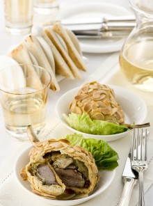 Costolette d'agnello in crosta con carciofi