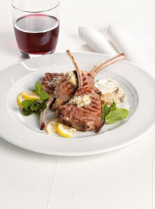 Costolette di agnello con burro alle acciughe