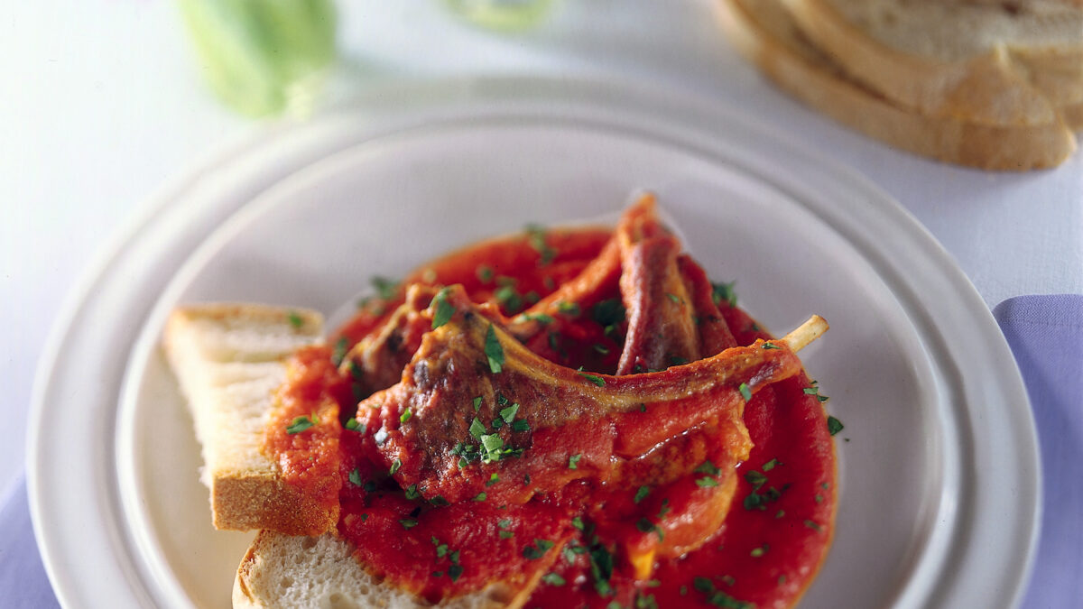 Costolette di agnello in umido