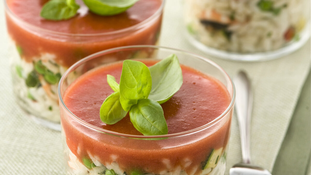 Insalata di riso con salsa di pomodoro