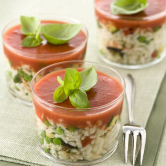 Insalata di riso con salsa di pomodoro
