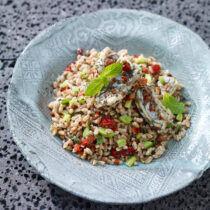 Farro con crema di zucchine e pesce spatola