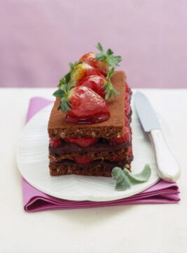 Torta alle fragole e cioccolato