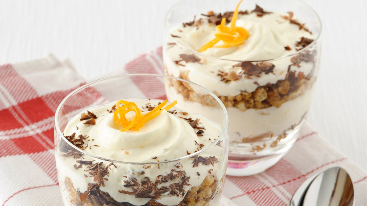 Coppette con crema di ricotta e cioccolato