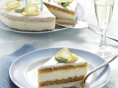Torta con mousse di yogurt