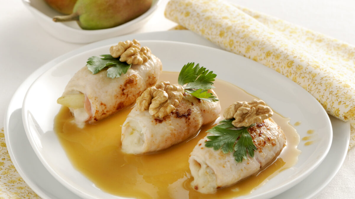 Involtini di pollo con pere, gorgonzola e noci