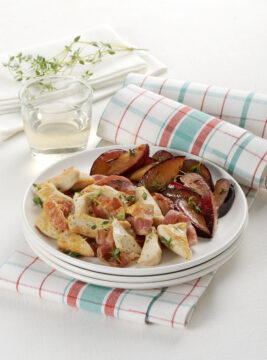 Bocconcini di pollo con prugne e timo