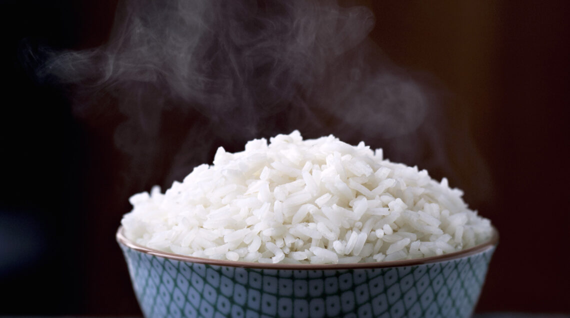 Come cucinare e servire il riso in bianco