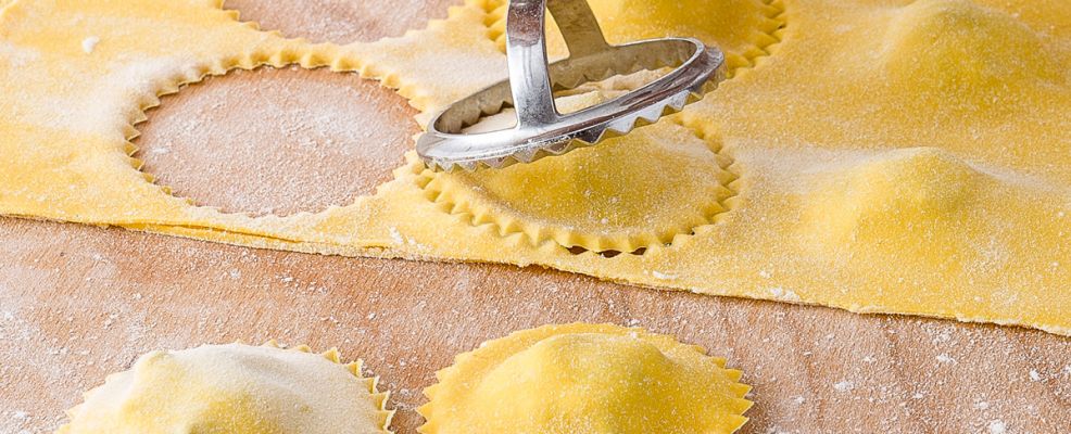 Come Fare I Ravioli Fatti In Casa Pasta All Uovo Forme E Ripieno Sale Pepe