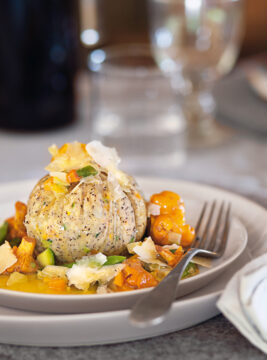 gnocco di polenta taragna con verdure miste e formaggio