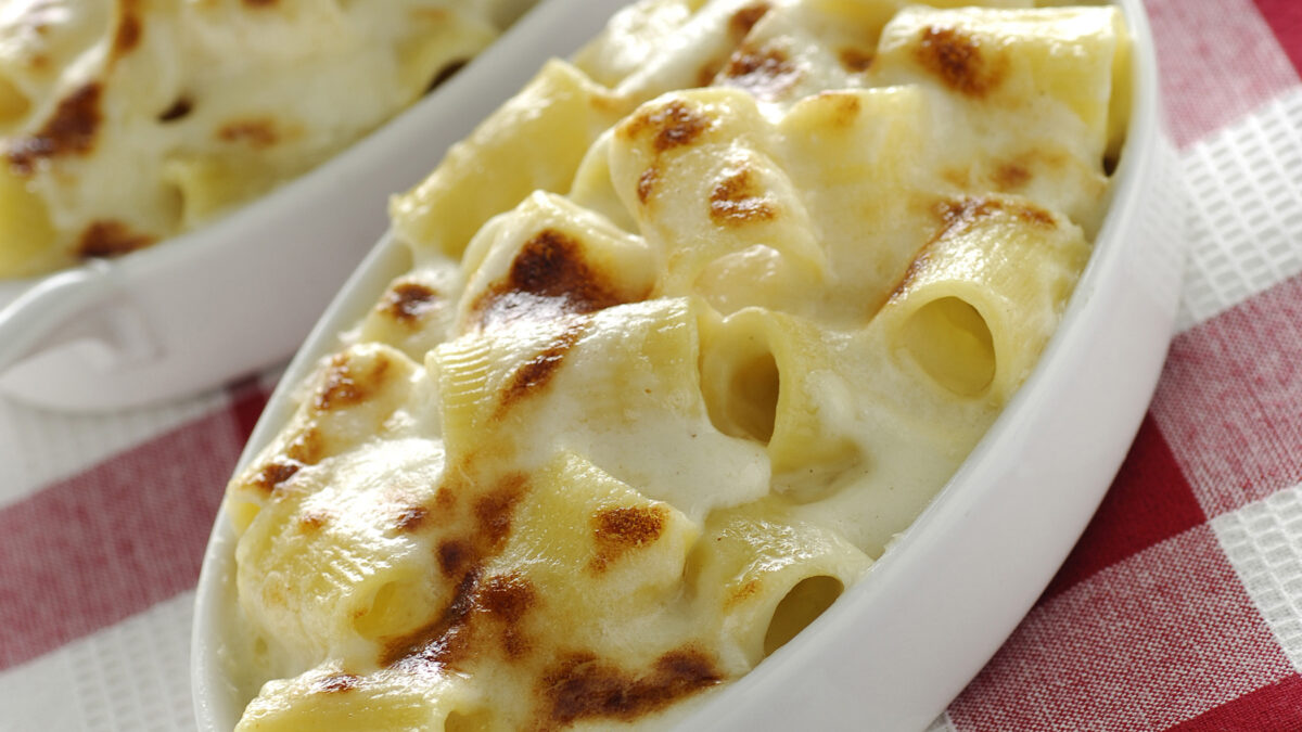 Pasta al forno bianca, gratinata con besciamella