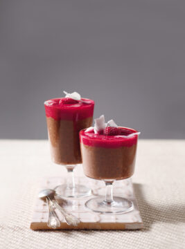 Budino vegano di chia al cioccolato