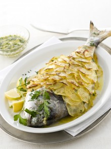 Orata in crosta aromatica di patate