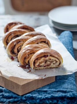 Pane glassato alla cannella