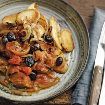 stufato di seitan con olive e patate Sale&Pepe ricetta