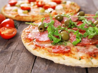 pizza con olive Sale&Pepe