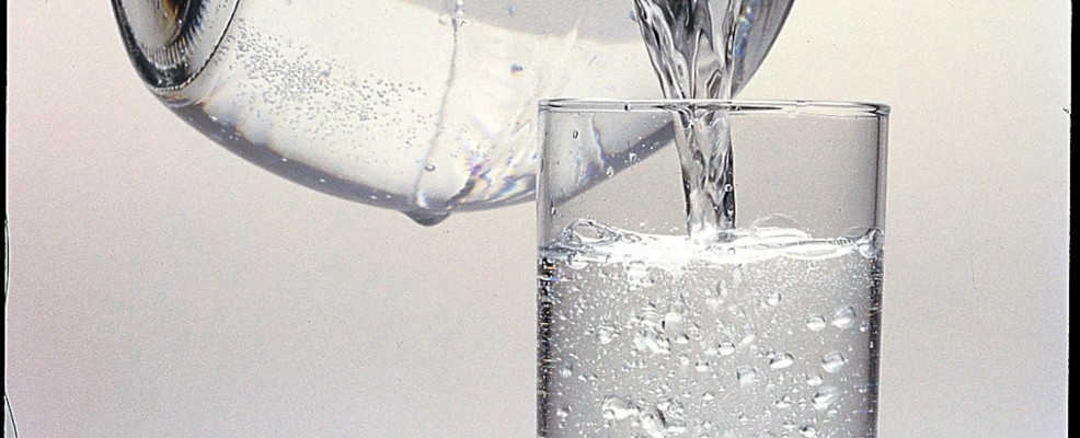 Acqua Water Che Sale E Poi Scende