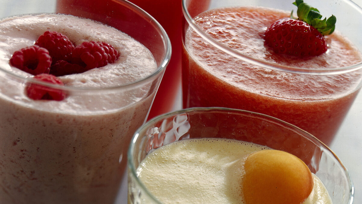 Succo di anguria e pesche, una carica per l’estate