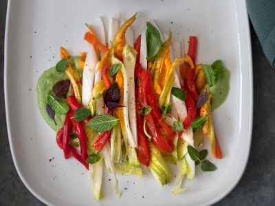 insalata-peperoni-fiori-zucca-salsa-verde