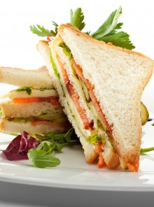 Tramezzini di salmone e avocado
