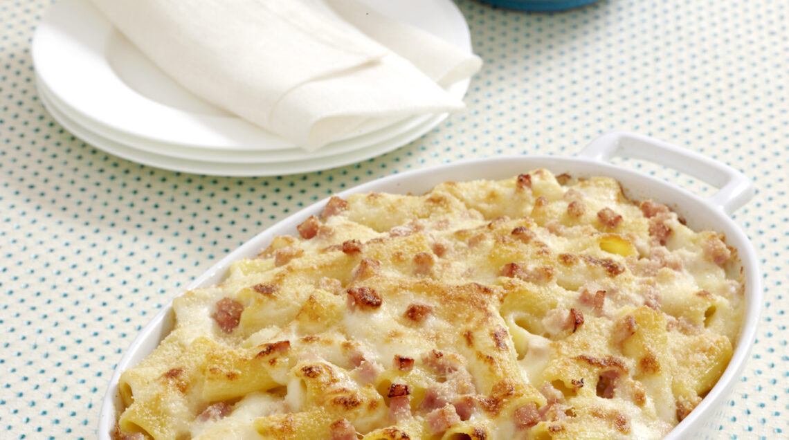 Pasta gratinata con prosciutto e mozzarella