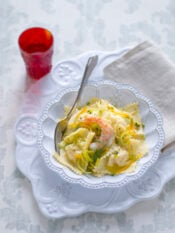 Ravioli alle mazzancolle in salsa di porro e agrumi