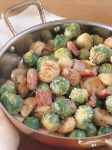 Padellata di cavolini castagne e speck