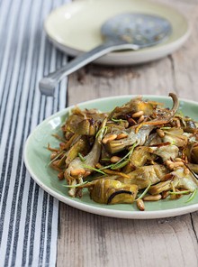 Carciofi caramellati con pinoli