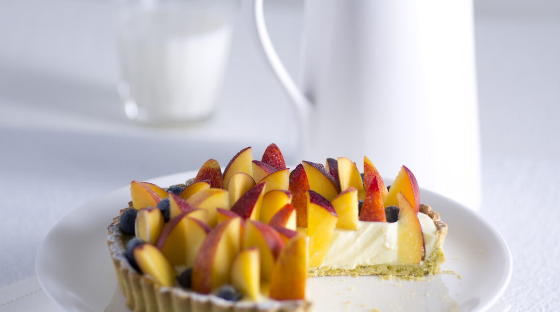 Crostata ai pistacchi con crema e frutta