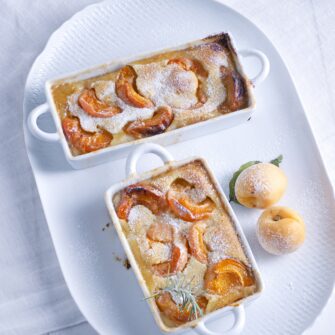 Pudding di albicocche al rosmarino