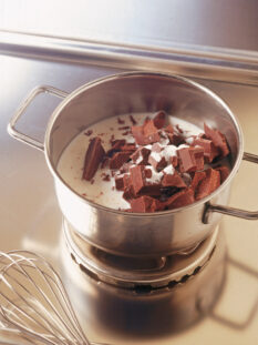 Come fare la cioccolata calda in tazza